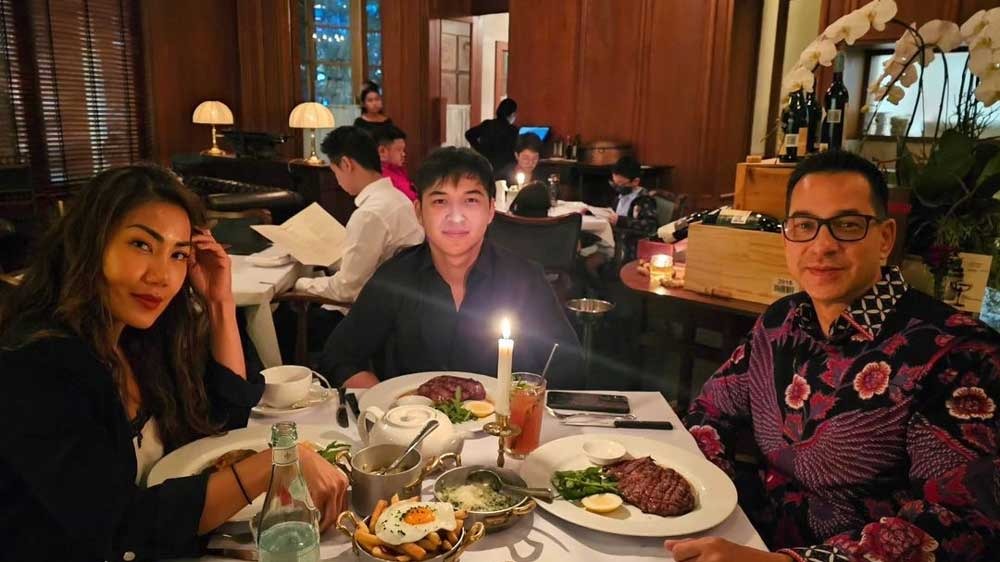 Ari Wibowo dan Inge Anugrah Makan Malam Bersama, Netizen Doakan Rujuk 