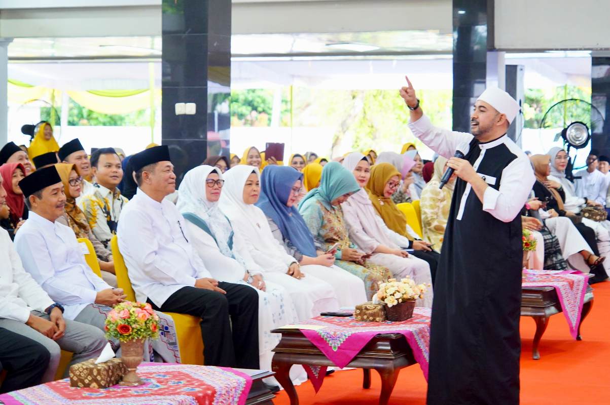 Ratusan Masyarakat Antusias Hadiri Peringatan Isra Miraj di Rumdin Bupati Muba