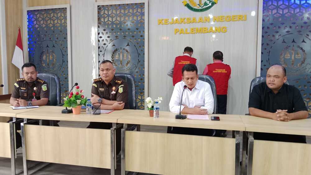 Ditetapkan Tersangka Dugaan Korupsi, Mantan Kepsek SMAN 19 Palembang Langsung Ditahan