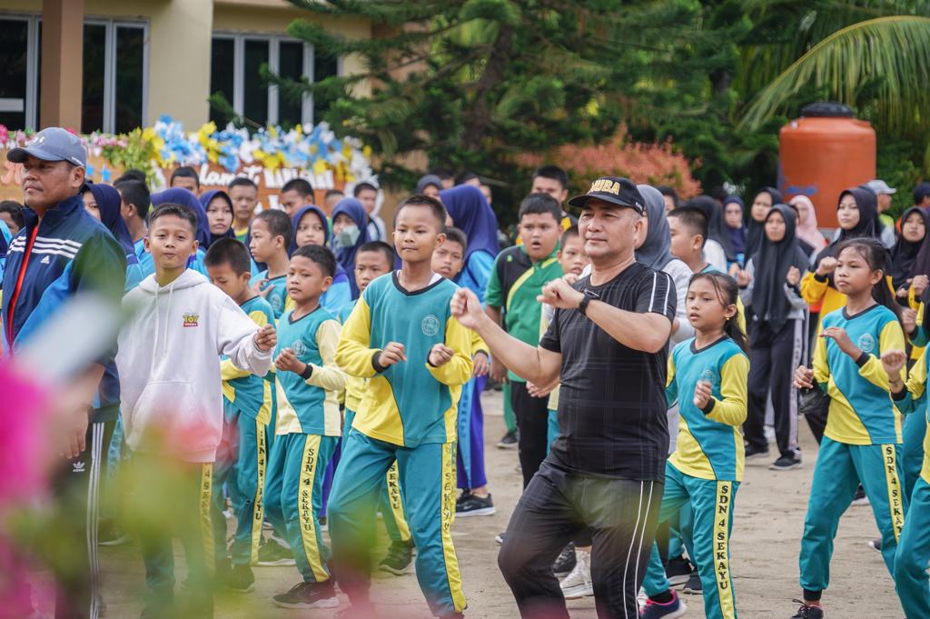 Keseruan Pj Bupati Muba Jalan Santai dan Senam Pagi Bareng Pelajar di SMA 1 Sekayu