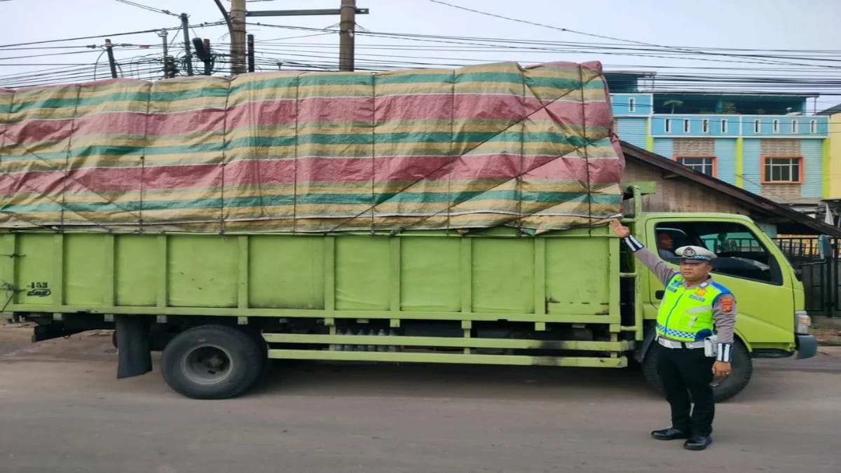 Puluhan Truk Odol Ditilang saat Melintas di Jalan Lintas Palembang-Prabumulih, Demi Keselamatan Pengendara