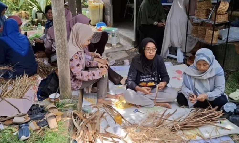 AJAIB! Enceng Gondok di Sungai Musi Dapat Disulap Menjadi Produk Ekonomis