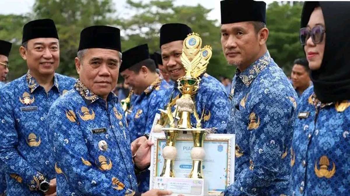 Wabup Ogan Ilir Pimpin Apel Gabungan: ASN Harus Responsif dan Profesional Layani Rakyat