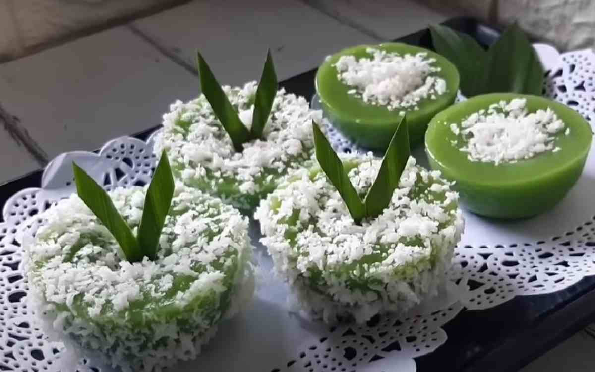 Kue Hijau Khas Palembang Ini Unik, Mirip Wadah Menumbuk Padi, Rasa Manisnya Menggoda!