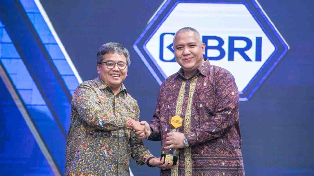 Konsisten Dorong Ekonomi Kerakyatan, BRI Raih Penghargaan Anugerah Penggerak Sektor Keuangan