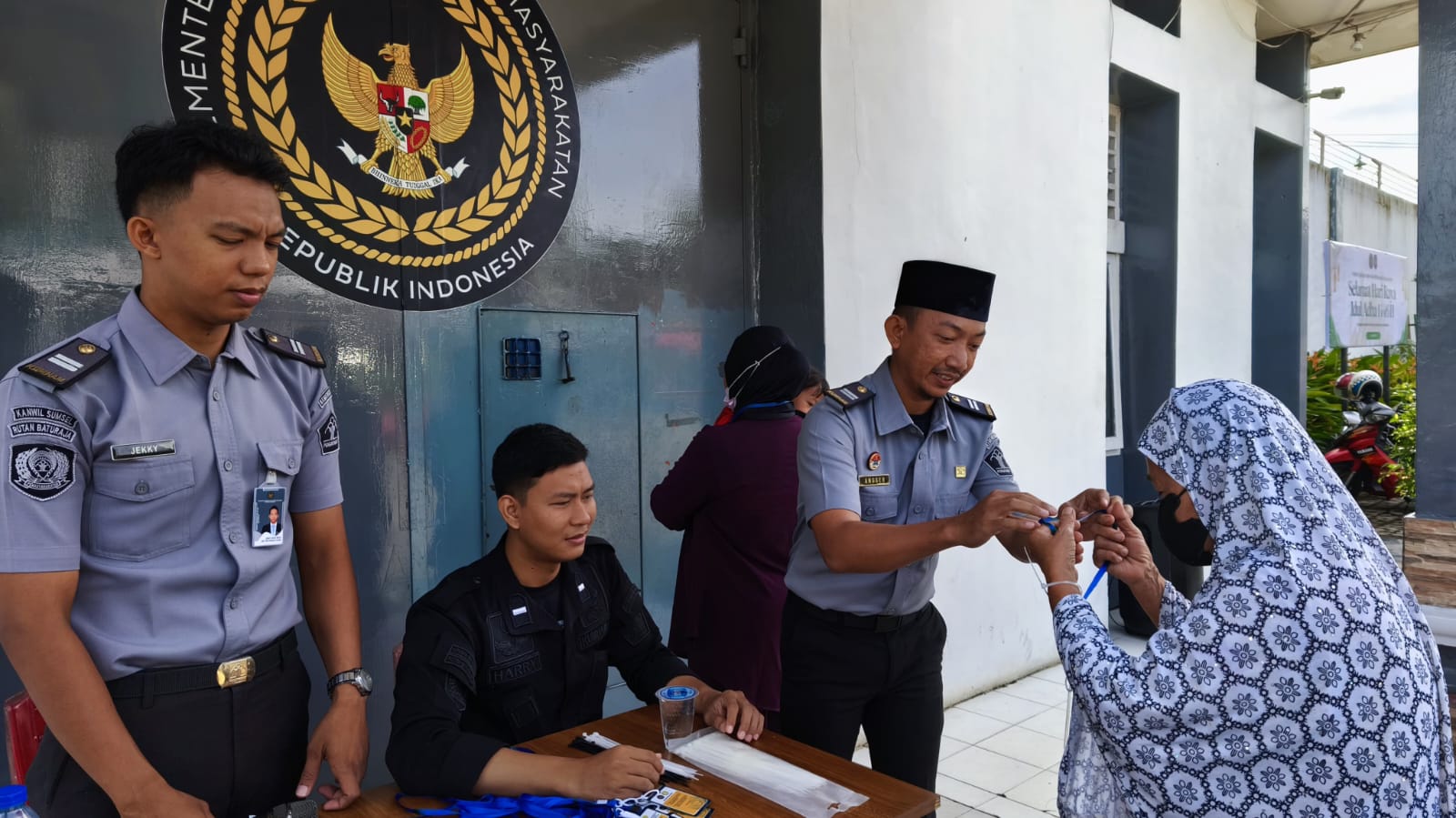 Layanan Kunjungan Hari Kedua Idul Adha 1446 H di Rutan Kelas IIB Baturaja Berjalan Lancar