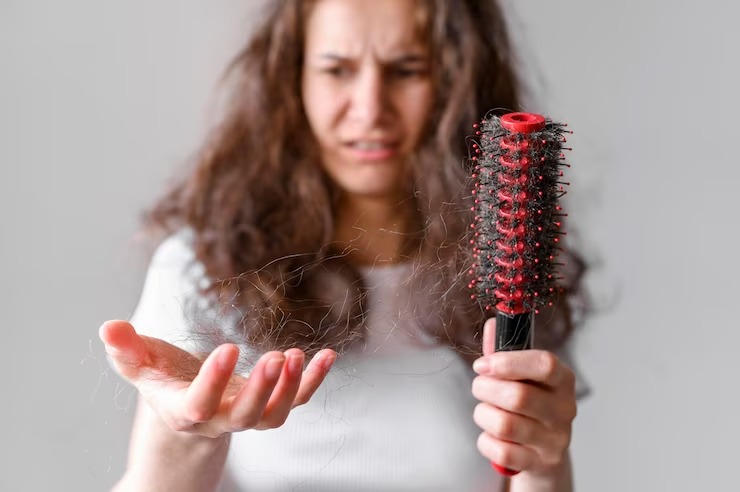 Ajaib! 10 Bahan Alami Ini Ampuh Hentikan Rambut Rontok Tanpa Efek Samping 