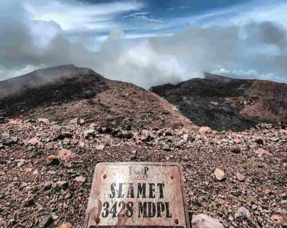 MERINDING! Ini 4 Mitos Gunung Slamet yang Wajib Kamu Ketahui, Nomor 3 Bikin Serem