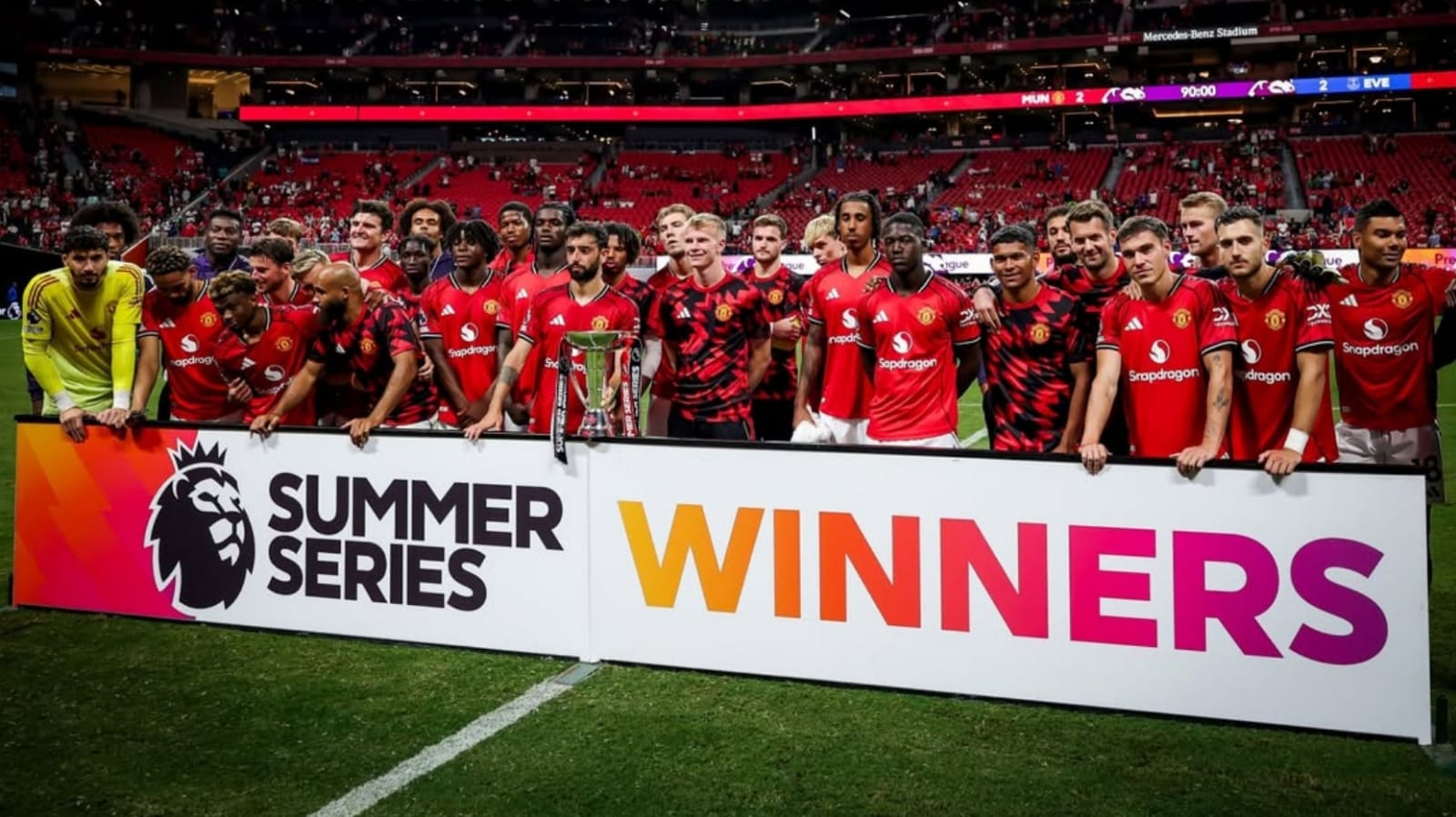 Manchester United 2-2 Everton - Gol Bunuh Diri Aneh yang Berujung Skor Imbang Setan Merah Juara