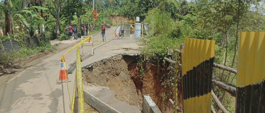 Jalan Amblas, Bupati OKU Selatan Himbau Warga Waspada Bencana Alam