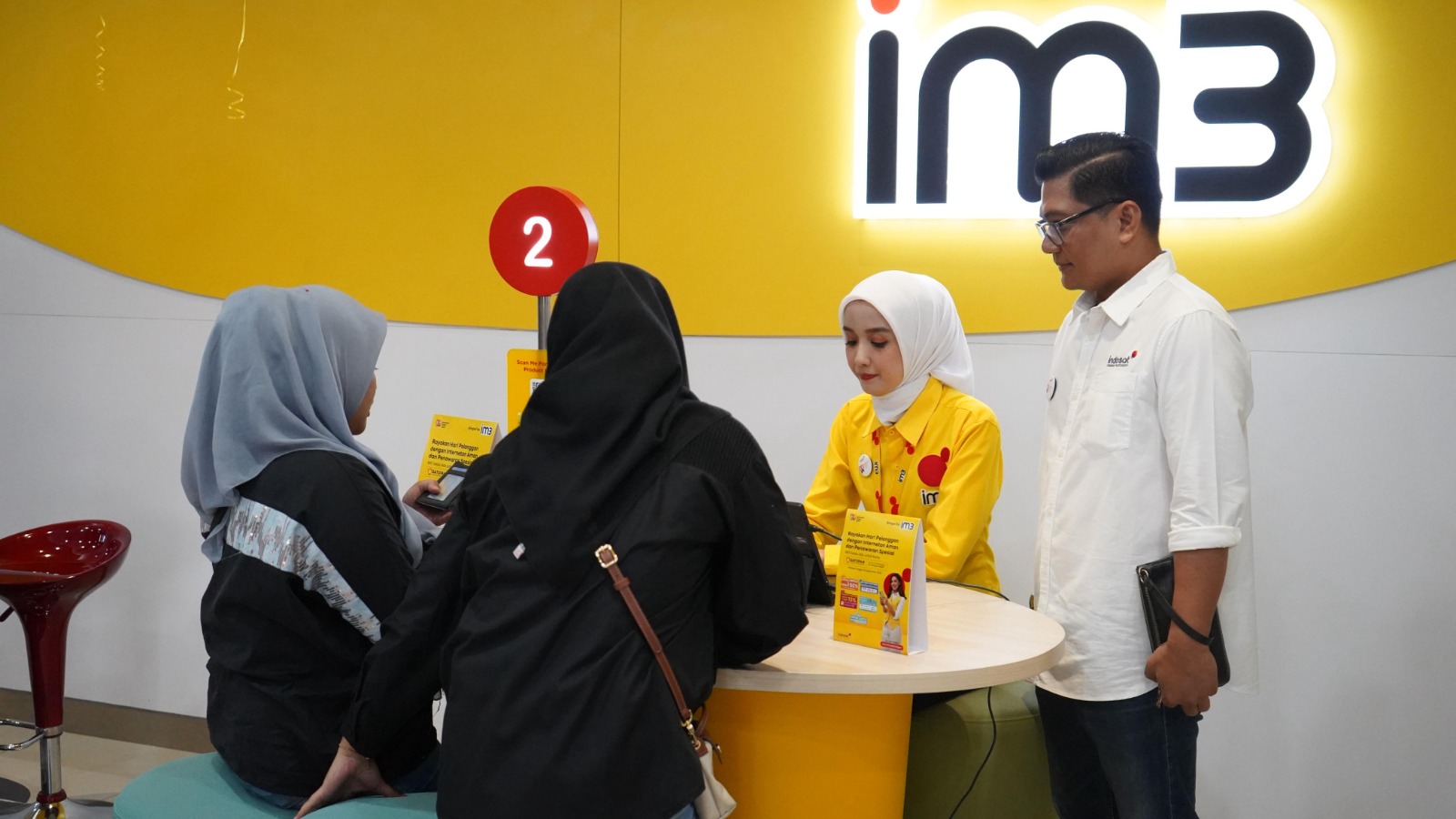 Indosat Ooredoo Hutchison Rayakan Harpelnas 2025 dengan Promo dan Hadiah Spesial untuk Pelanggan