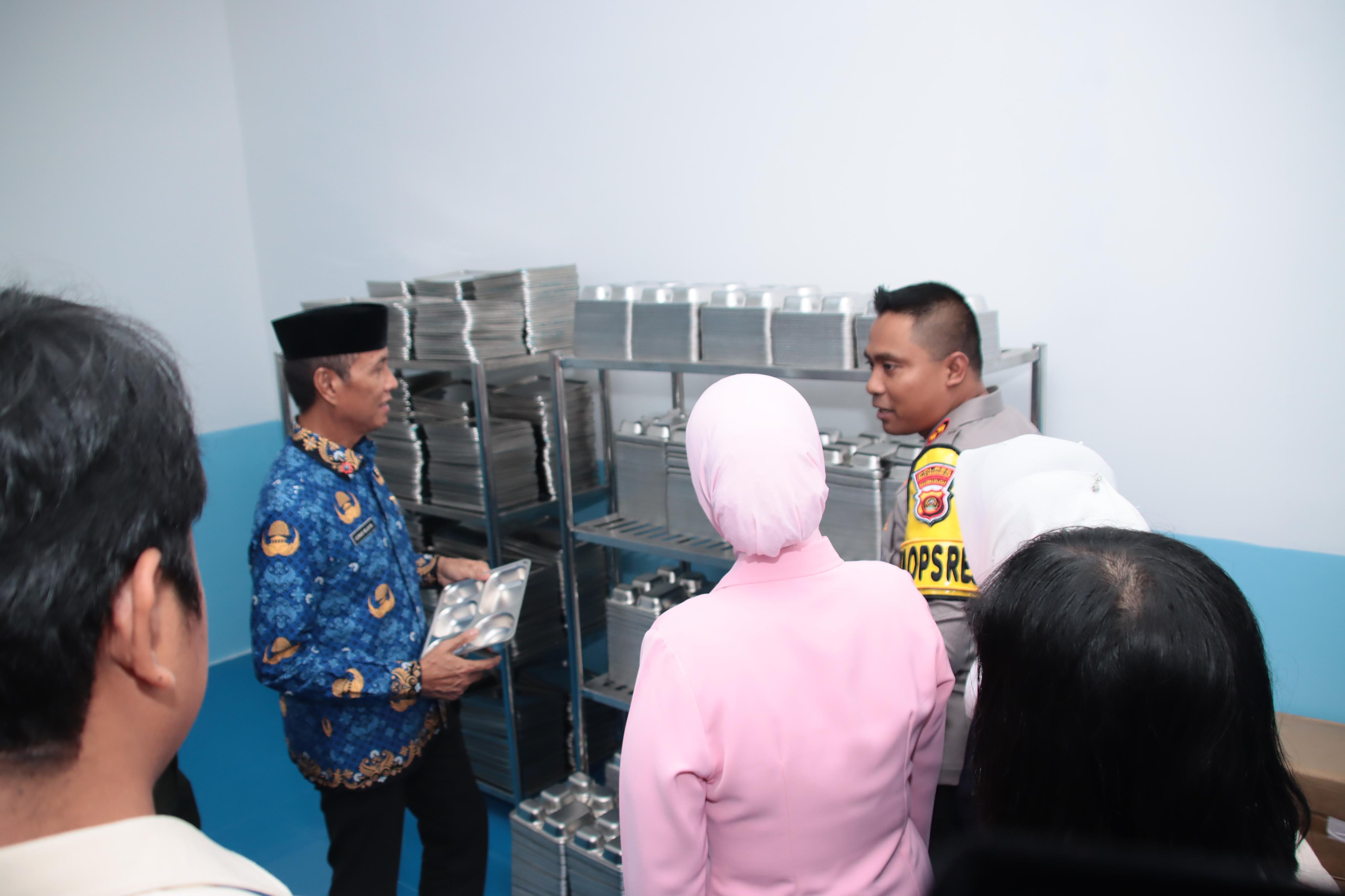 DIRESMIKAN! SPPG Polres OKI Siap Layani Makan Bergizi Bagi 4.000 Pelajar di Kayuagung