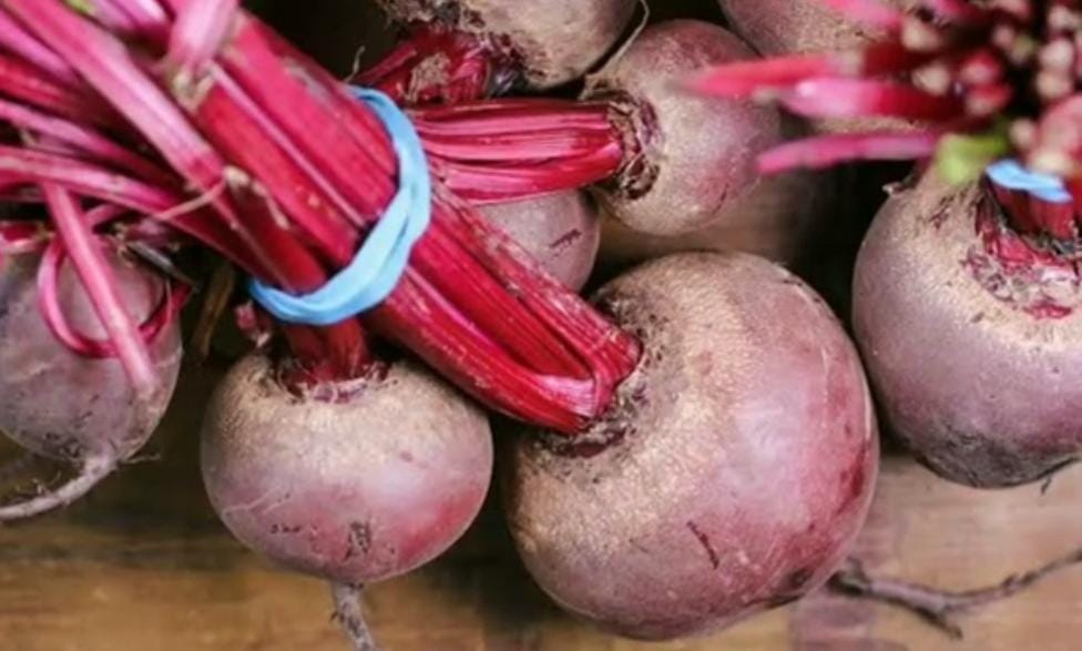 Ternyata Buah Bit Bisa Membantu Mneyehatkan Mata, yuk Simak Manfaat Lainnya