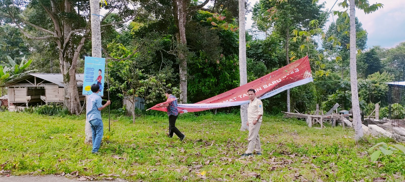 Tak Bayar Pajak, Sejumlah Banner di Kota Lahat Ditertibkan Petugas