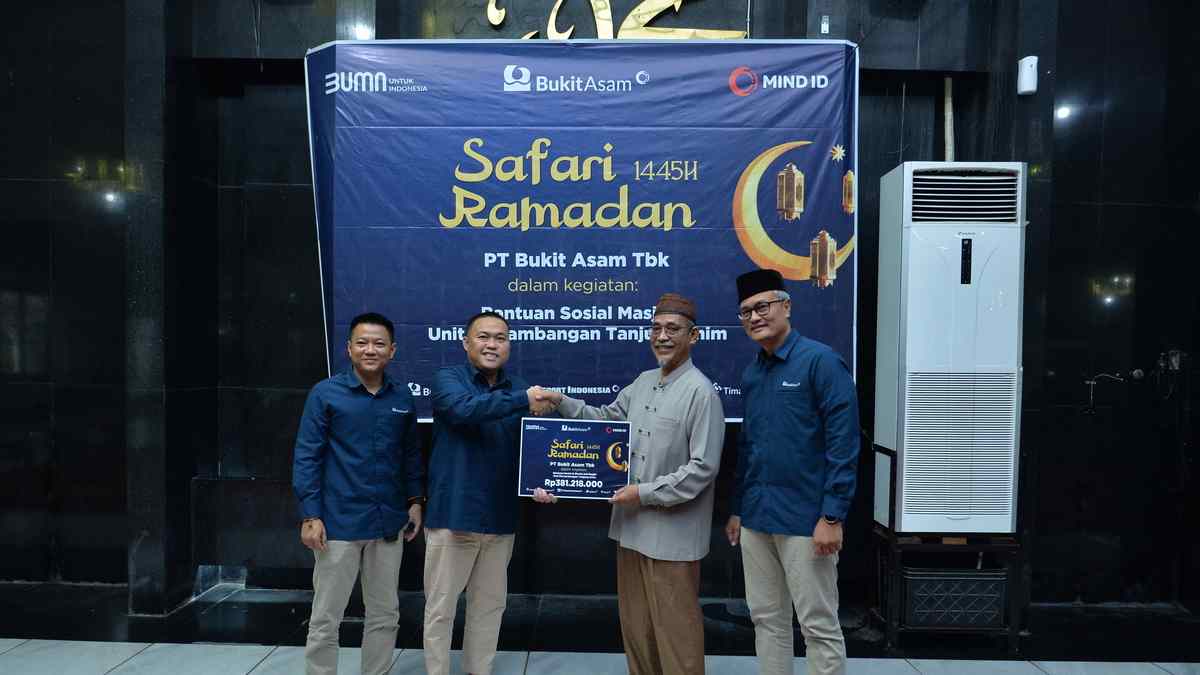 PT Bukit Asam Tbk Berbagi Berkah Ramadan, 106 Masjid Terima Bantuan Sosial  