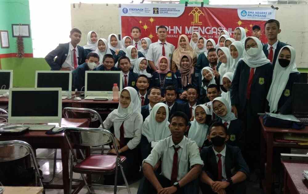 PBH Peradi Palembang Road Show ‘BPHN Mengasuh’ ke SMPN 52 dan SMAN 15