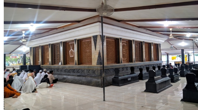 5 Wisata Religi di Jawa Tengah, Mulai dari Makam Ulama Wali Songo Hingga Pahlawan Emansipasi Wanita