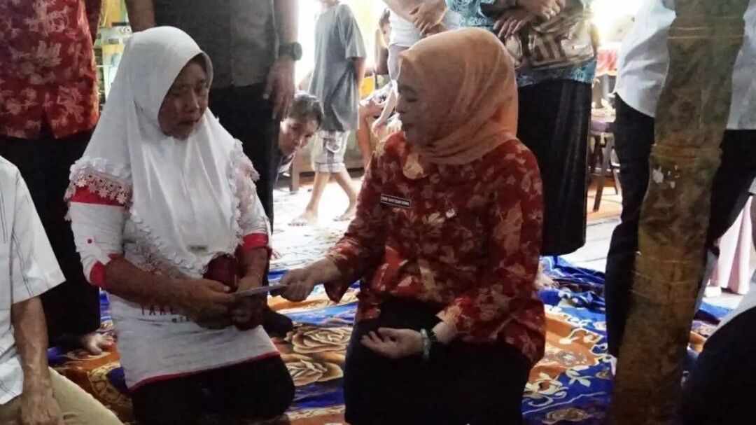 Warga Gandus Dapat Pengobatan Gratis, Forum RT Kota Palembang Beri Akses Ke Panti Sosial Warga Gangguan Jiwa