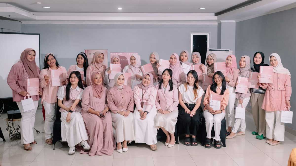 Instaperfect Gelar Real Skin Make Up Class di Palembang, Angkat Tren Riasan Natural