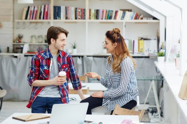 Dikenal Sebagai Poliglot! 5 Zodiak yang Paling Mahir dalam Berbagai Bahasa