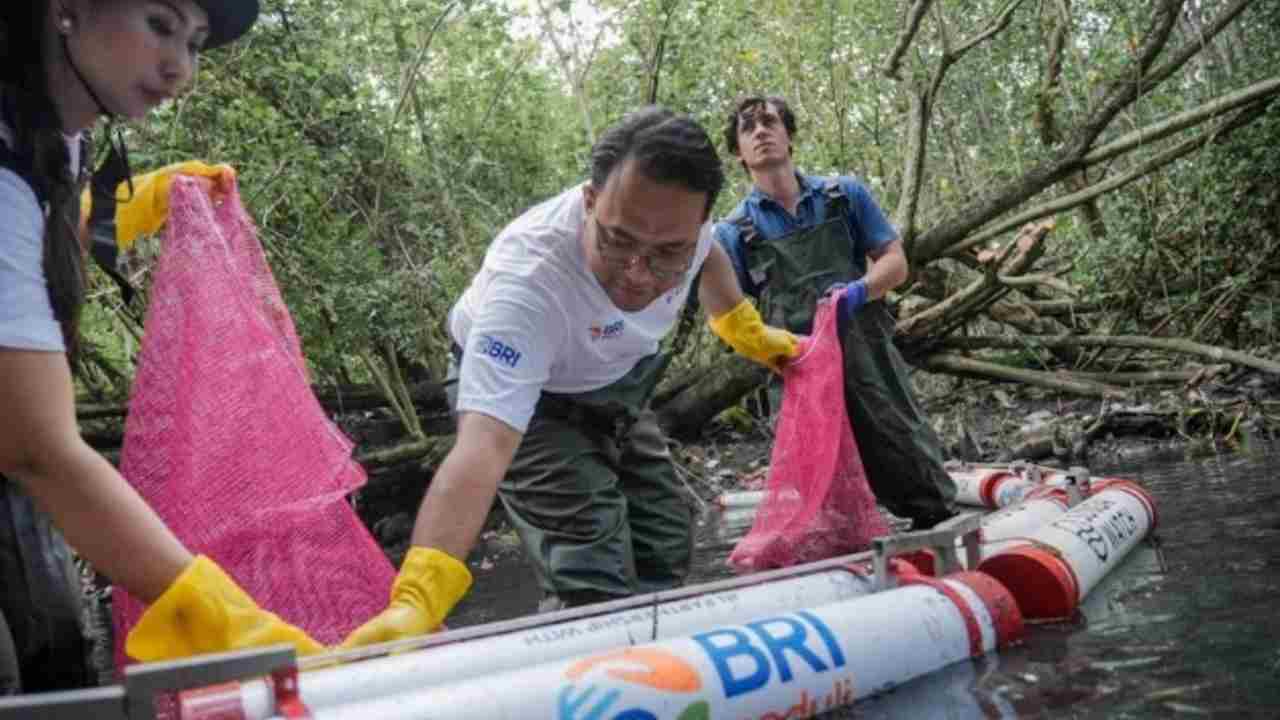 Peringati Hari Sungai Nasional, BRI Jaga Ekosistem Lewat Bersih-Bersih Sungai dan Kesadaran Pengelolaan Sampah