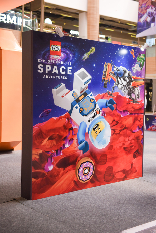 Manfaatkan Sisa Liburan Sekolah dengan Merakit LEGO Terbaru Edisi Lost in Space 