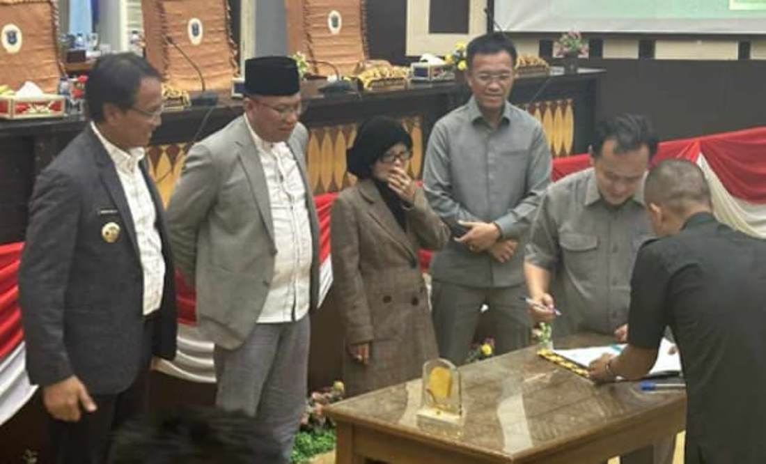 HARU! Begini Suasana Rapat Terakhir Anggota DPRD OKI Periode 2019-2024