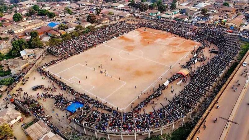 Parah dari Kanjuruhan! Lebih 100 Suporter Guinea Tewas, Kerusuhan Meluas ke Jalanan 'Kamar Mayat Penuh'