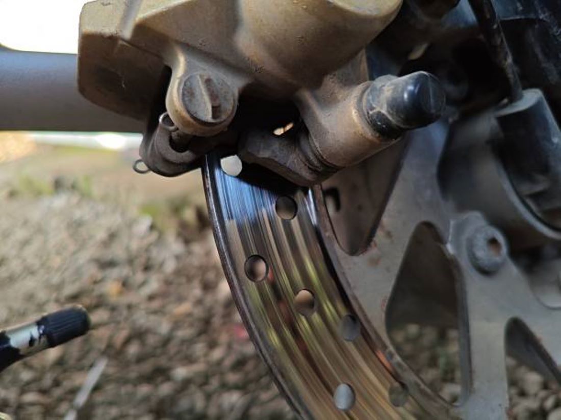 FATAL! Ini Bahaya Ngebut Sehabis Ganti Kampas Rem