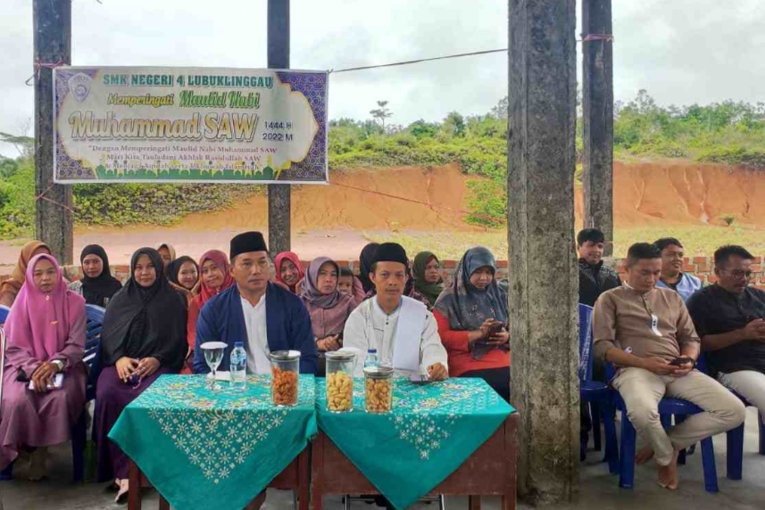 SMKN 4 Lubuklinggau Bekali Peserta Didik dengan Imtaq dan Iptek