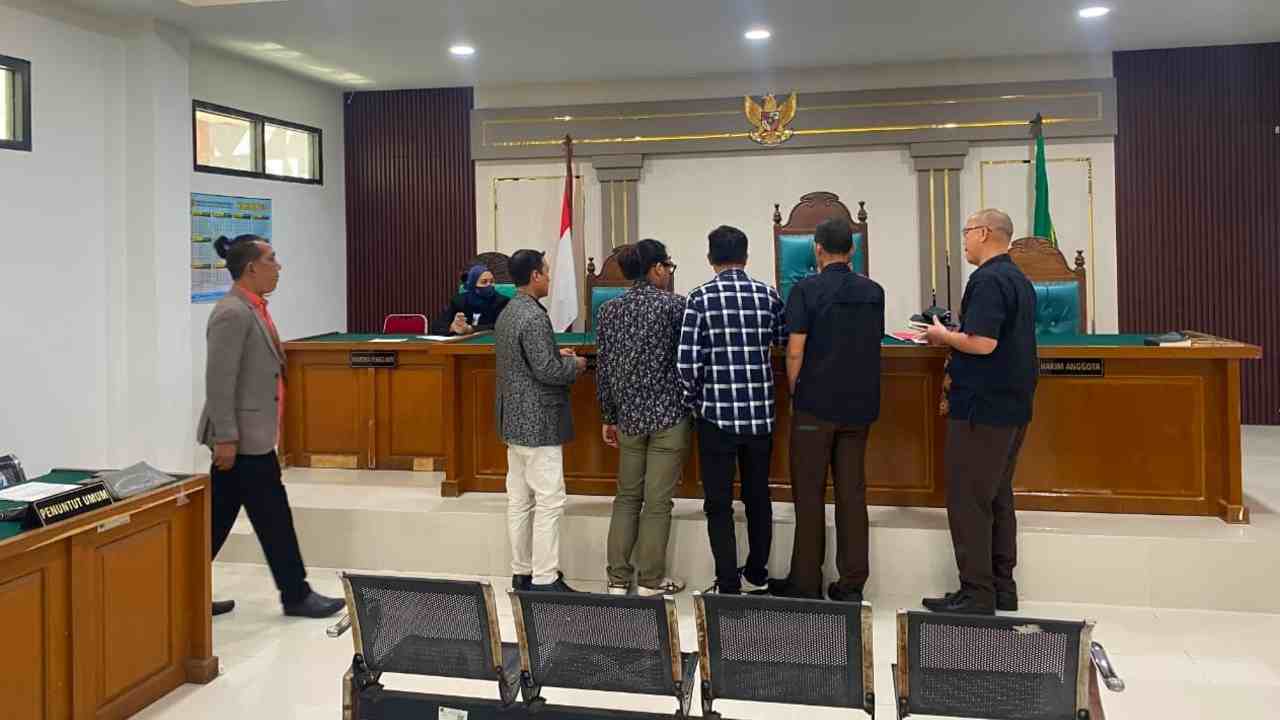 Sidang Perdana Gugatan Praperadilan Wabup PALI Iwan Tuaji Digelar, PH Soroti Penyebutan OTT
