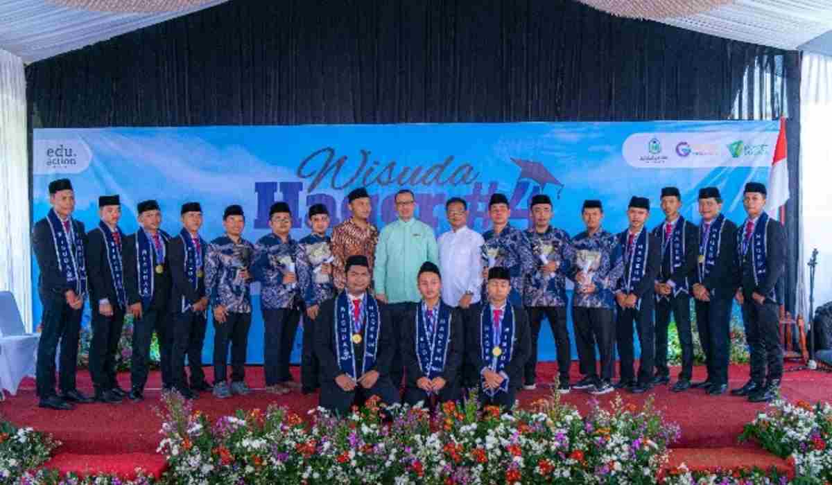 Alhamdulillah, Ekselensia Tahfizh School Wisuda 11 Generasi Qurani Unggul