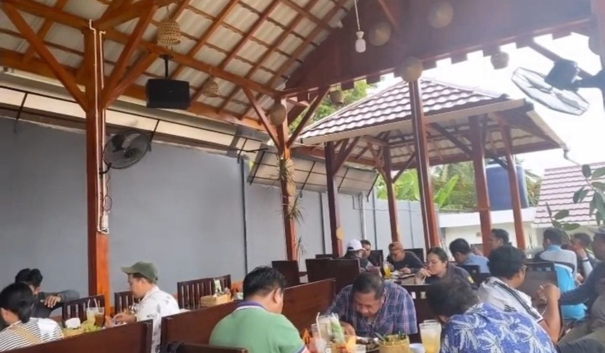 Tempat Makan Ini Hits di Empat Lawang, Paduan Suasana Alami dengan Menu Jawa dan Sumatera