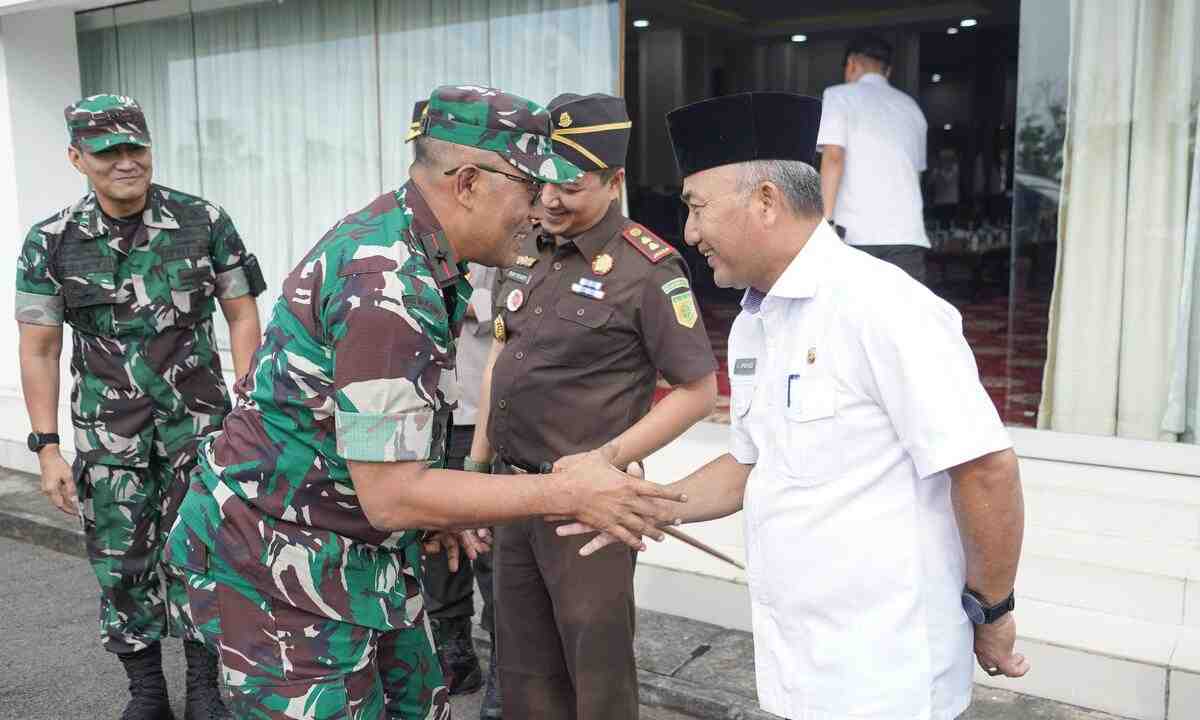 Danrem 044/Gapo Disambut Hangat di Bumi Serasan Sekate, Sekda Muba Sampaikan Ini