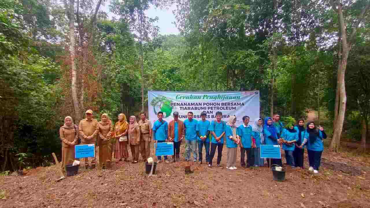 Gerakan Penghijauan Hutan Kota, PT Tiarabumi Petroleum dan DLH OKU Bersama Lakukan Ini