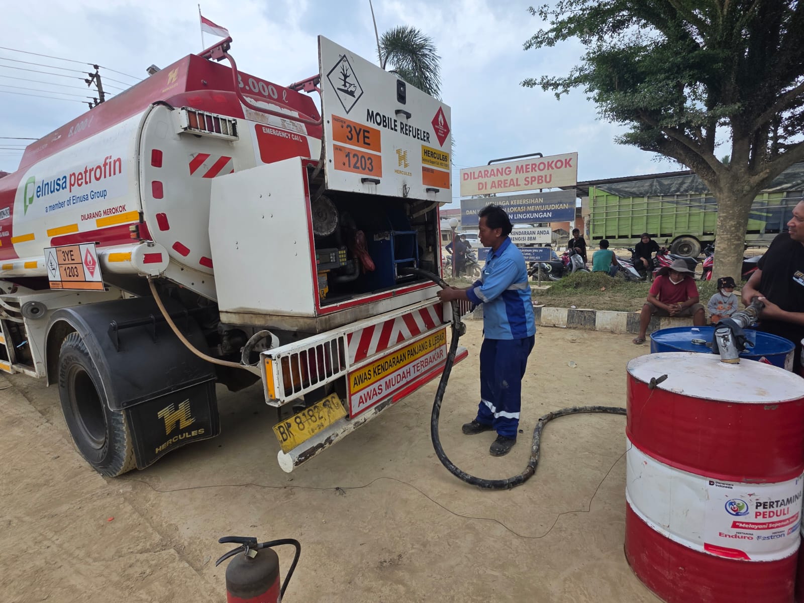 Pertamina Patra Niaga Gunakan Mobile SPBU dan Set Tabung Mini untuk Salurkan BBM ke Masyarakat