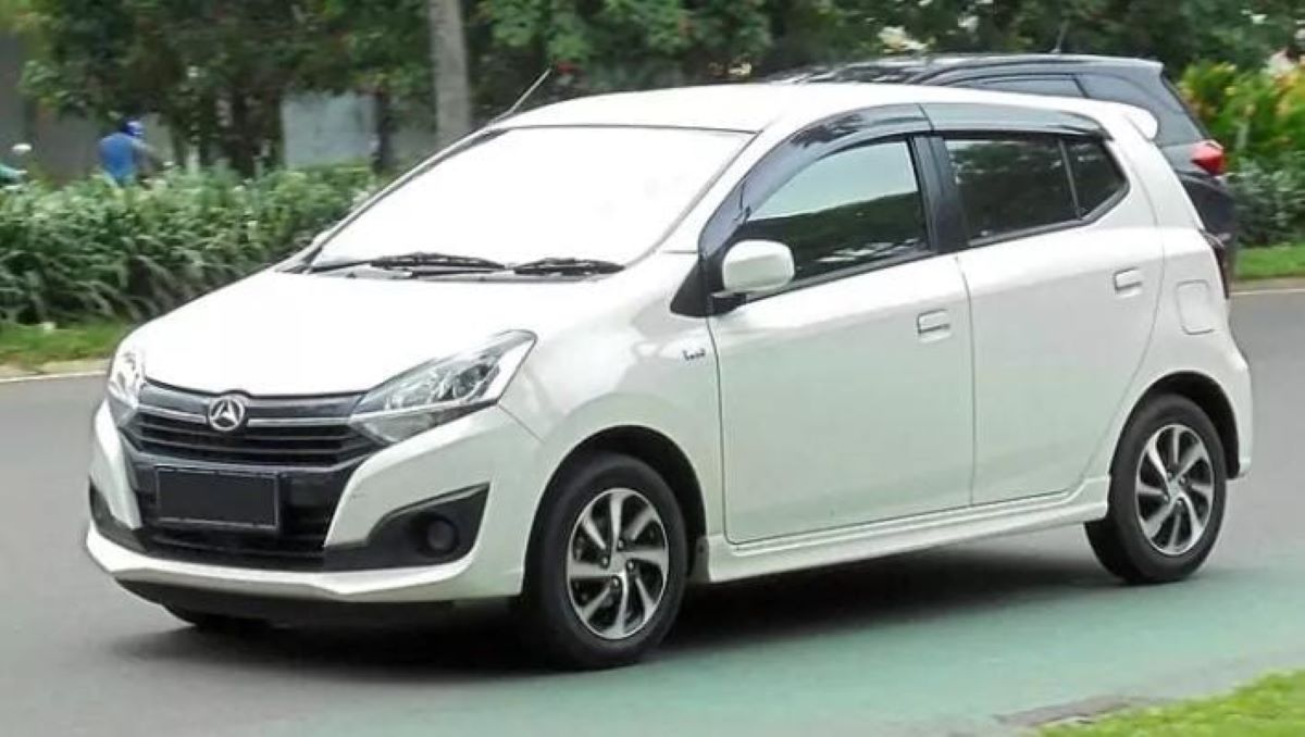 Sekeluarga Auto Senang, Mobil Bekas Daihatsu Ayla Tahun 2021 Cuma Rp90 Jutaan, Mesinnya Masih Hot