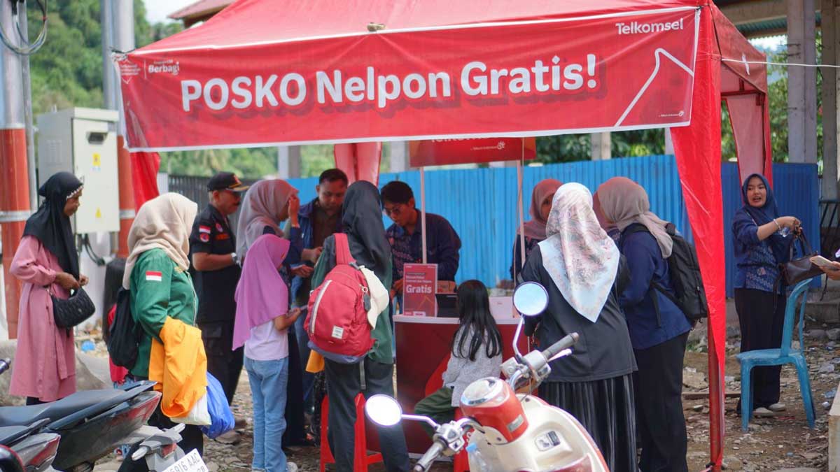 Bukti Nyata Kepedulian: Telkomsel Hadirkan Posko Siaga untuk Kebangkitan Warga Padang