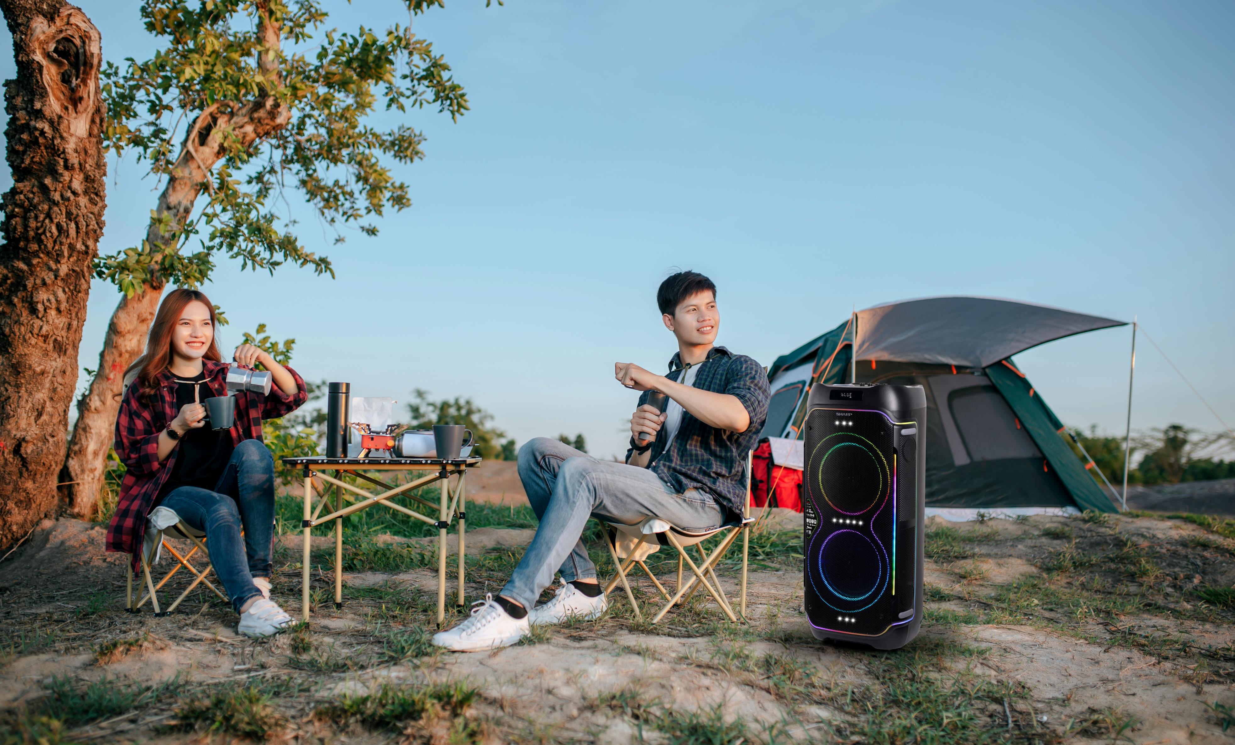 Sharp Portable Party Speaker Series dengan Desain Trendy, Fitur Lengkap dan Suara Powerful