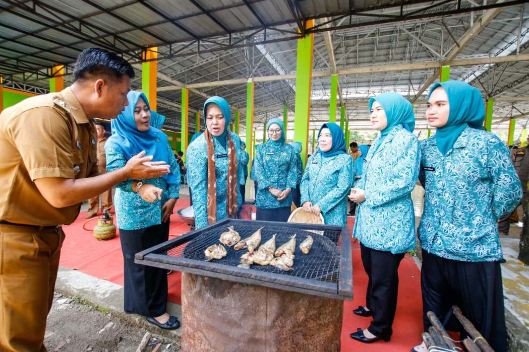 Sambut Tim Penilai, Pj Ketua TP PKK Muba Hj Triana Berharap Desa Lumpatan Raih Nilai Terbaik 