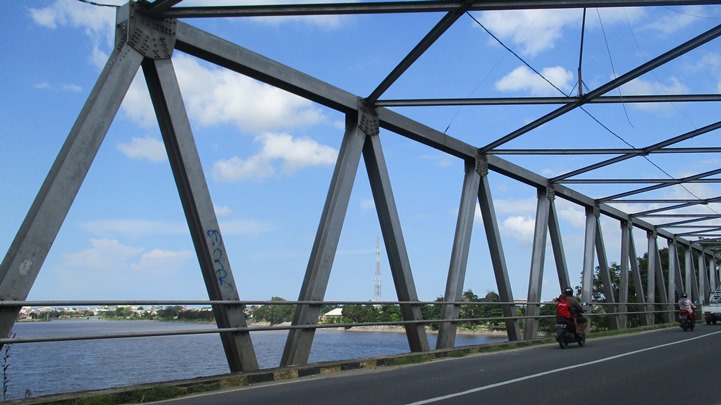 Pembangunan 2 Jembatan di Maluku Mangkrak, Kontraktor Pelaksana Masuk Daftar Hitam