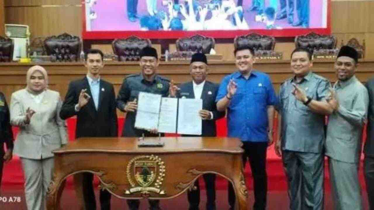 DPRD Musi Rawas Gelar Rapat Paripurna Penandatanganan MoU dan Penetapan Raperda Tahun Anggaran 2025