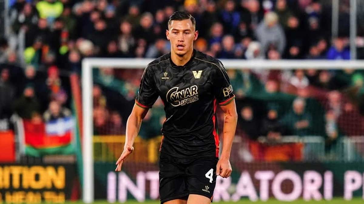 TAMPIL GACOR! Jay Idzes Bikin Sejarah Baru di Venezia, Apa ya