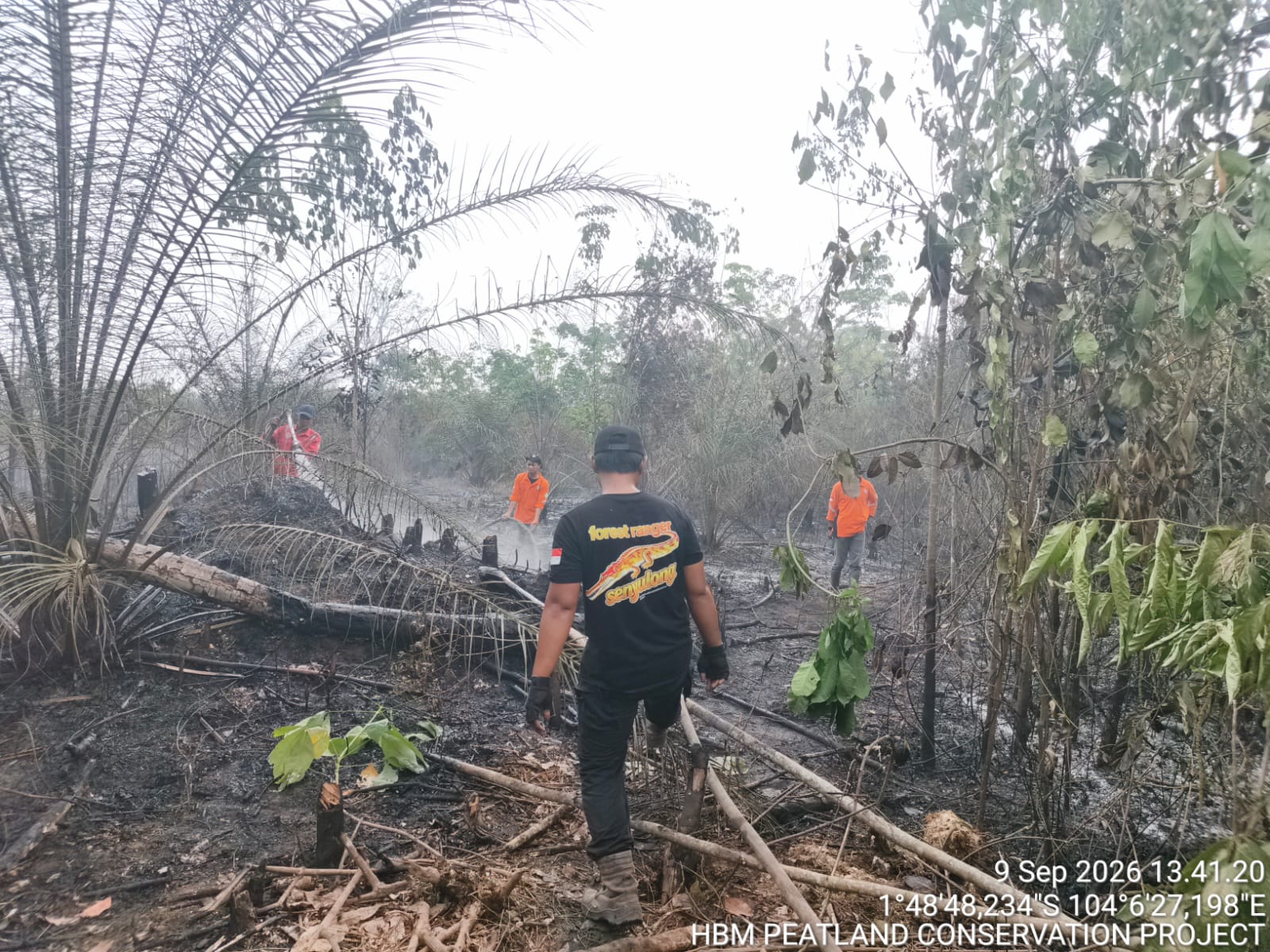 MANTAP BETUL! PT Tripupa Jaya Kerahkan 54 Personel dan Heli Water Bombing Padamkan Karhutla Muba!