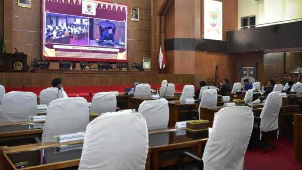 Fraksi-Fraksi DPRD Musi Rawas Sampaikan Pandangan Umum Pelaksanaan APBD Tahun Anggaran 2024