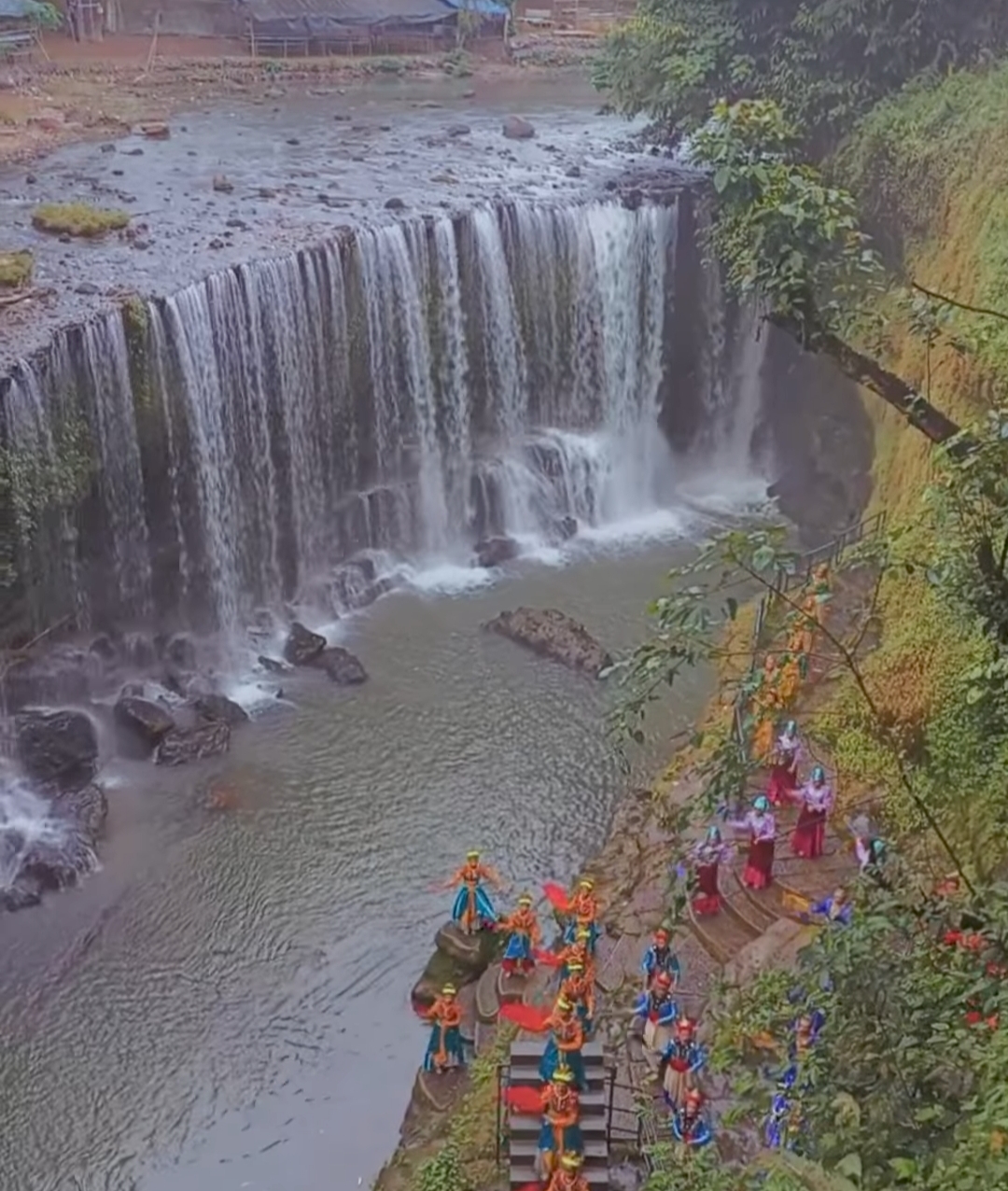 Disebut Niagara Mini, Ini Pesona Keindahan Air Terjun Temam di Lubuklinggau