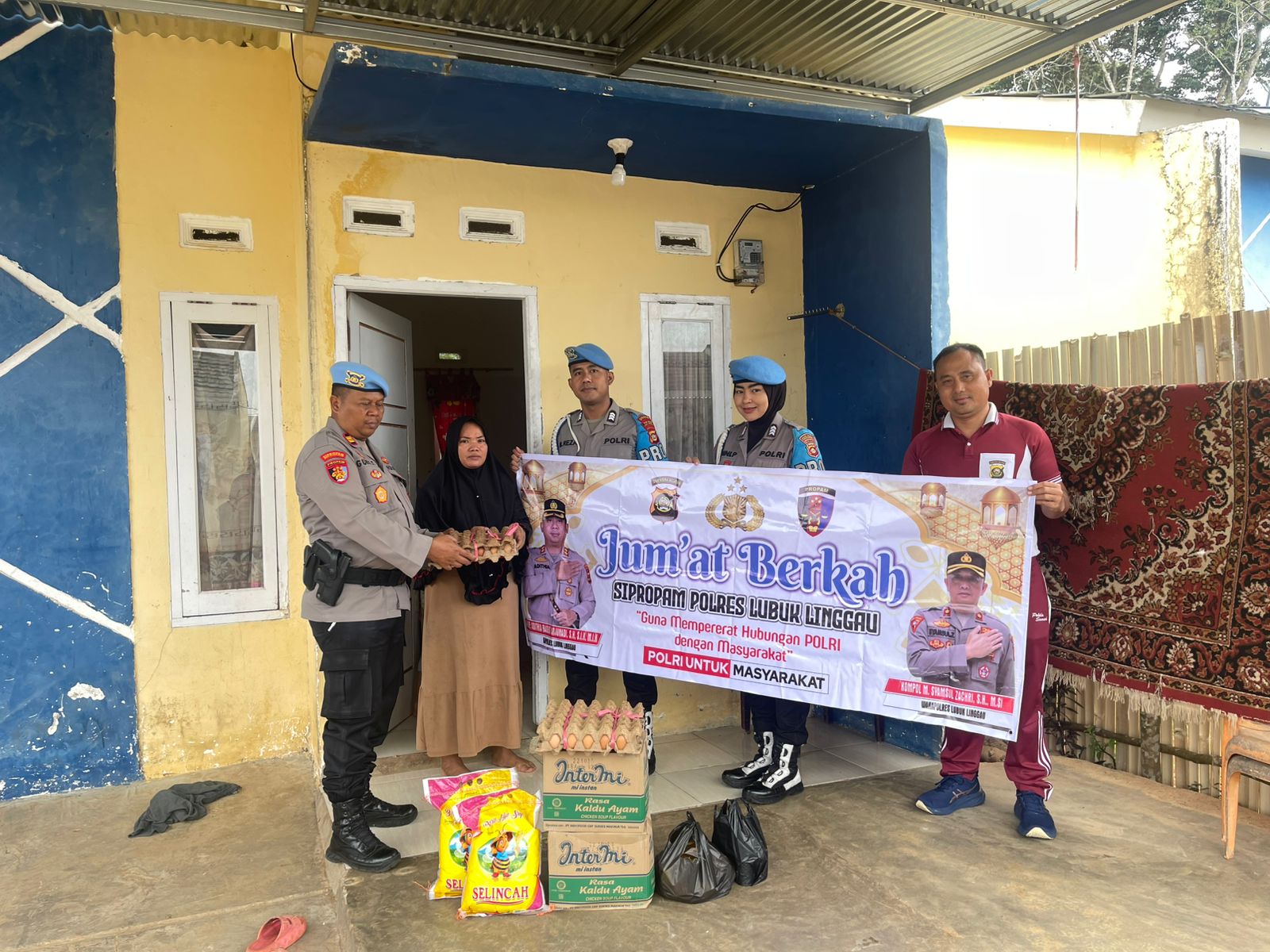 Lagi, Propam Polres Lubuk Linggau Gelar Bakti Sosial Jumat Berkah