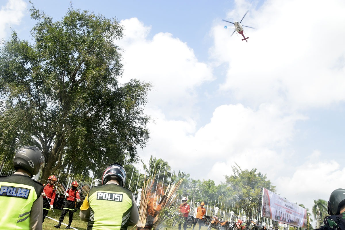 Total 5 Helikopter Water Bombing Tanganin Karhutla di Muara Enim 