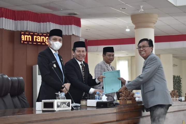 Ketua DPRD H Suharto HS Pimpin Rapat Paripurna Penyampaian Rancangan Perda Pertanggungjawaban Pelaksanaan APBD