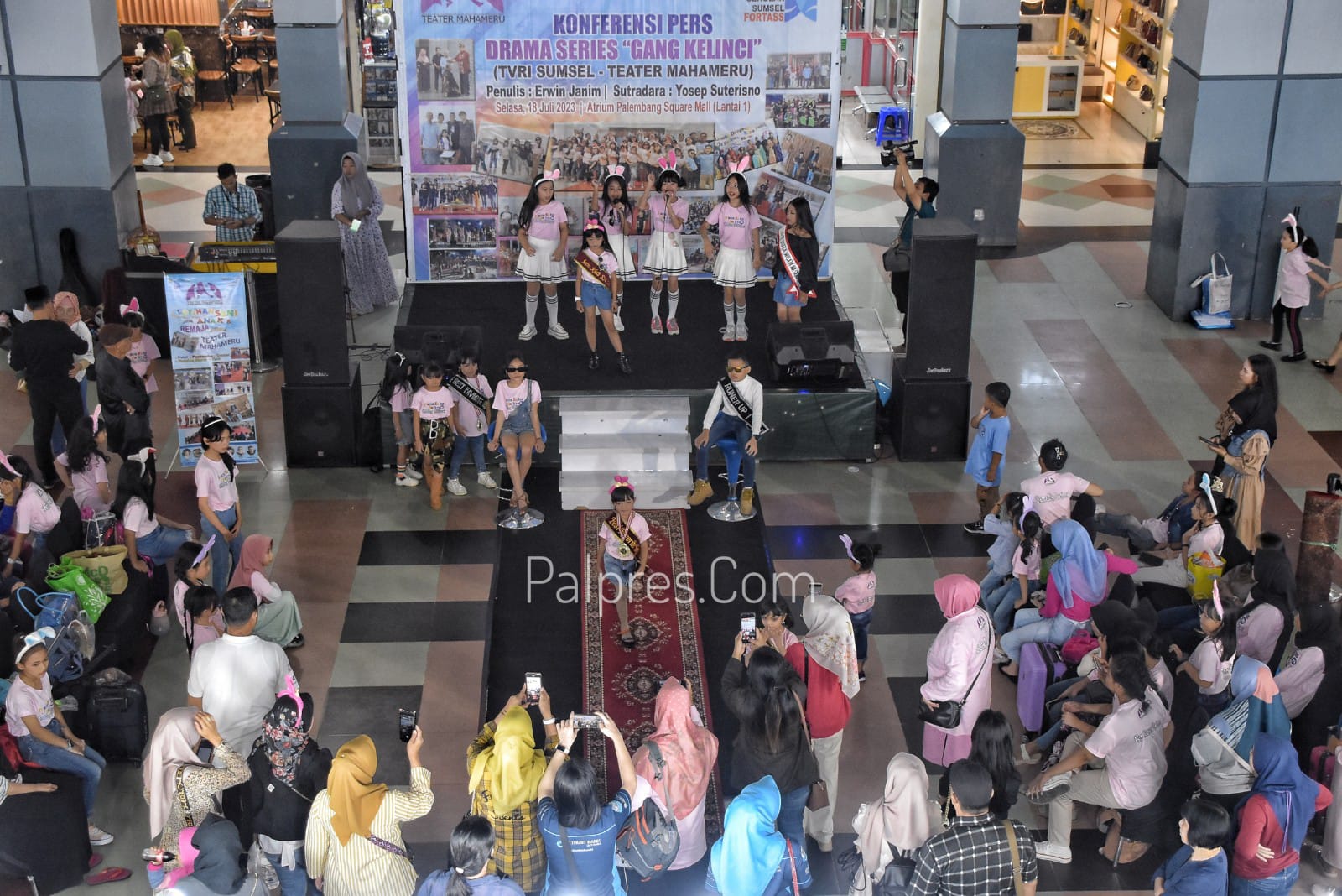 Pentas Teater 'Gang Kelinci' Buat Pengunjung PS Mall Palembang Heboh, Begini Keseruannya!